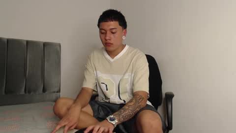 Snapshot of alex__lover chatting on 01-28-25, 01:50 Owen online show from 01-28-25, 01:50