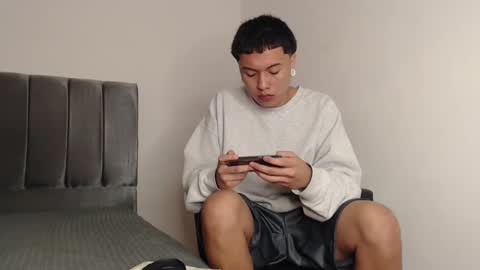 Snapshot of alex__lover chatting on 02-07-25, 05:20 Owen online show from 02-07-25, 05:20