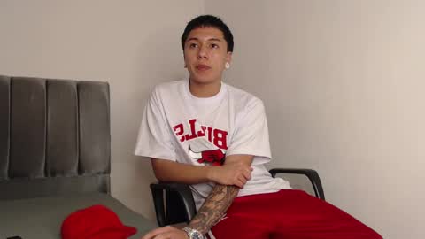 Snapshot of alex__lover chatting on 02-15-25, 02:58 Owen online show from 02-15-25, 02:58