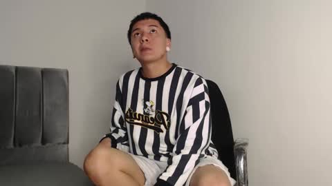 Snapshot of alex__lover chatting on 10-11-25, 12:54 Owen online show from 10-11-25, 12:54