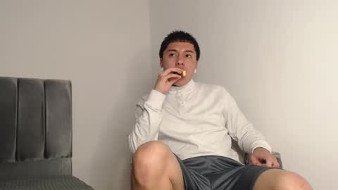 Snapshot of alex__lover chatting on 10-16-25, 02:23 Owen online show from 10-16-25, 02:23