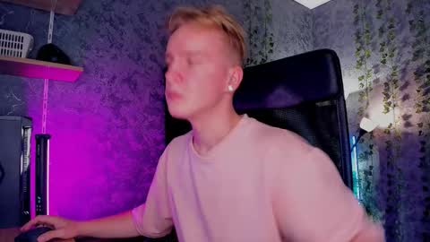 Snapshot of alex__sweet chatting on 09-22-25, 09:33 your Alex online show from 09-22-25, 09:33