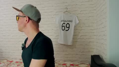 Alex Amazing online show from 06-14-26, 10:01
