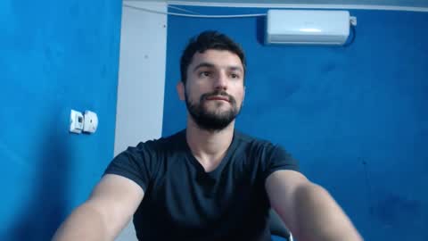 Snapshot of alex_blu chatting on 09-21-25, 01:51 Alex online show from 09-21-25, 01:51