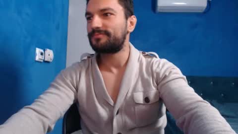 Snapshot of alex_blu chatting on 10-03-25, 07:38 Alex online show from 10-03-25, 07:38