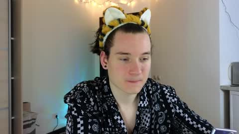 FAVORITE online show from 01-09-25, 01:08