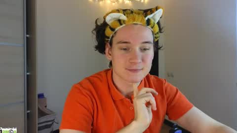 FAVORITE online show from 02-10-25, 10:09