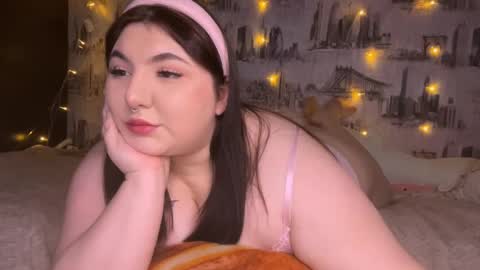 Snapshot of alex_dreams_ chatting on 12-13-24, 01:22 Alex online show from 12-13-24, 01:22