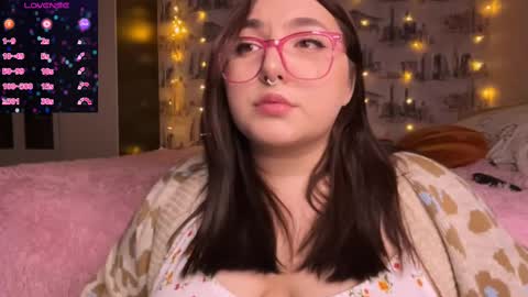 Snapshot of alex_dreams_ chatting on 12-27-24, 02:12 Alex online show from 12-27-24, 02:12