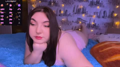 Snapshot of alex_dreams_ chatting on 01-19-25, 01:01 Alex online show from 01-19-25, 01:01