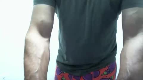 Snapshot of alex_malaka2005 chatting on 02-04-26, 11:49 Alex online show from 02-04-26, 11:49