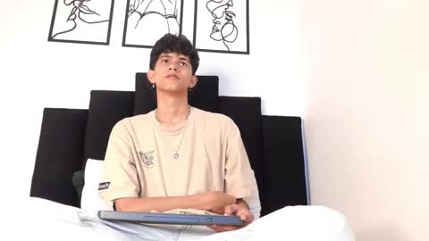 alex_mark_ online show from 02-04-26, 01:39