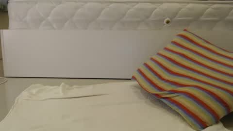 Snapshot of alex_nicha chatting on 03-05-25, 01:10 Nicha online show from 03-05-25, 01:10