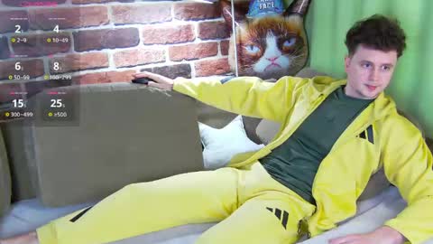 Snapshot of alex_onelove chatting on 05-14-26, 02:46 Alex online show from 05-14-26, 02:46