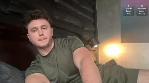 Snapshot of alex_onelove chatting on 06-18-26, 01:26 Alex online show from 06-18-26, 01:26