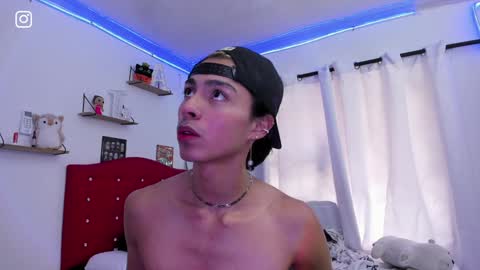 Snapshot of alex_sweet_69 chatting on 12-16-24, 12:27 Alex online show from 12-16-24, 12:27