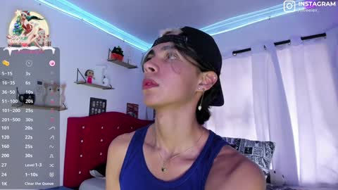 Snapshot of alex_sweet_69 chatting on 12-23-24, 01:24 Alex online show from 12-23-24, 01:24