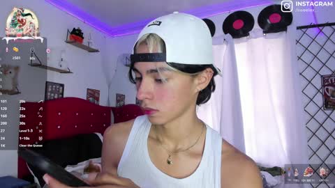 Snapshot of alex_sweet_69 chatting on 12-29-24, 03:57 Alex online show from 12-29-24, 03:57