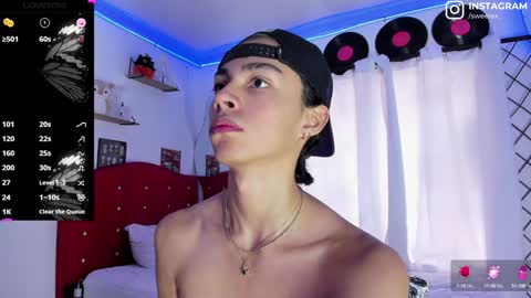 Snapshot of alex_sweet_69 chatting on 01-02-25, 12:57 Alex online show from 01-02-25, 12:57