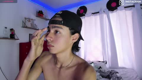 Snapshot of alex_sweet_69 chatting on 01-09-25, 01:13 Alex online show from 01-09-25, 01:13