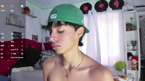 Snapshot of alex_sweet_69 chatting on 02-05-25, 01:54 Alex online show from 02-05-25, 01:54