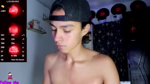 Snapshot of alex_sweet_69 chatting on 11-13-25, 02:16 Alex online show from 11-13-25, 02:16