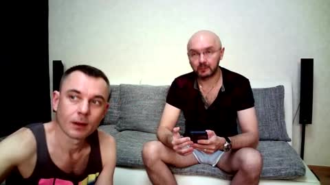 Alex and Tobey online show from 10-06-25, 03:26