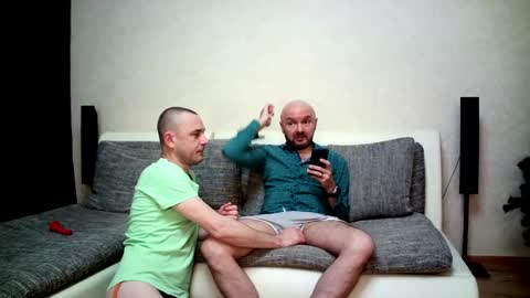 Alex and Tobey online show from 01-06-26, 06:17