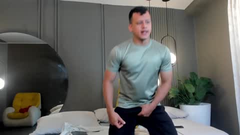 Alex Towers online show from 01-02-25, 07:18