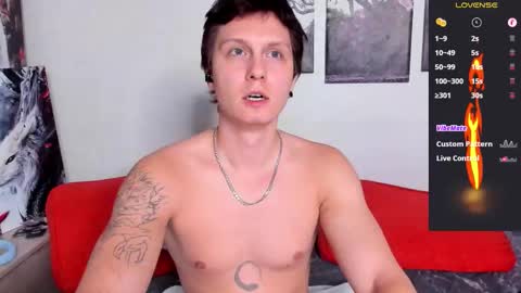 Alex WandHot online show from 10-26-25, 03:51