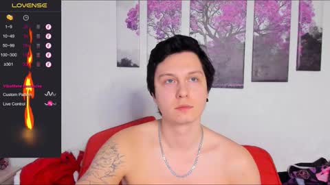 Alex WandHot online show from 11-23-25, 04:23