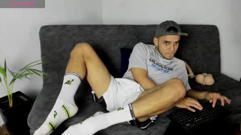 Alex Woll online show from 09-22-25, 07:21