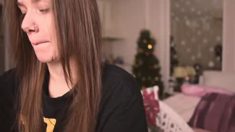 Snapshot of alexa_feels chatting on 12-29-24, 06:24 Little Duck homie online show from 12-29-24, 06:24