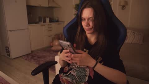 Snapshot of alexa_feels chatting on 09-21-25, 03:35 Little Duck homie online show from 09-21-25, 03:35