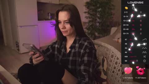 Snapshot of alexa_feels chatting on 10-17-25, 03:58 Little Duck homie online show from 10-17-25, 03:58