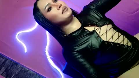 Snapshot of alexa_hansung chatting on 11-27-25, 11:23 alexa_hansung online show from 11-27-25, 11:23