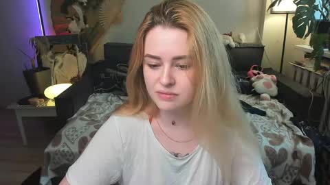 Snapshot of alexa_pirs chatting on 04-19-26, 01:21 alexa_pirs online show from 04-19-26, 01:21