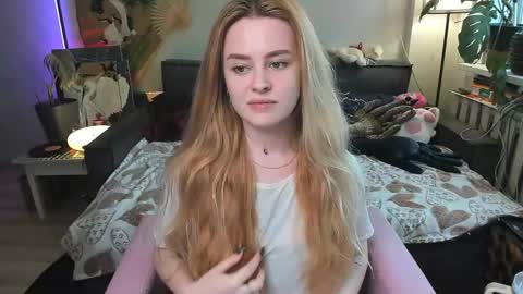Snapshot of alexa_pirs chatting on 04-25-26, 01:25 alexa_pirs online show from 04-25-26, 01:25