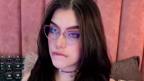 Alexa Thaylor online show from 05-28-26, 04:04