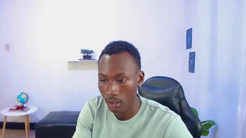 Snapshot of alexaandro18 chatting on 04-27-26, 01:31 Alexandro online show from 04-27-26, 01:31