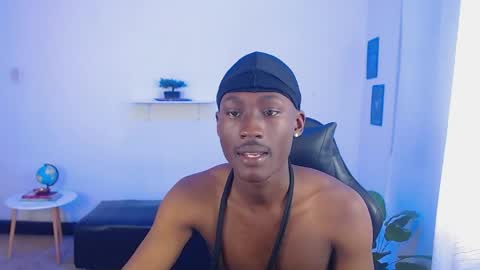 Snapshot of alexaandro18 chatting on 05-05-26, 01:08 Alexandro online show from 05-05-26, 01:08
