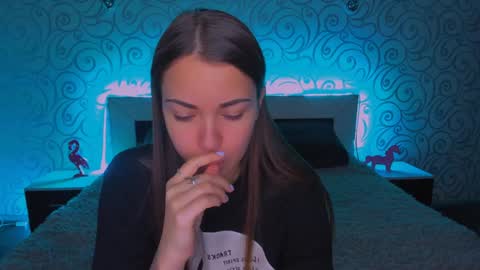 Snapshot of alexabarkley chatting on 12-09-24, 03:29 angel online show from 12-09-24, 03:29