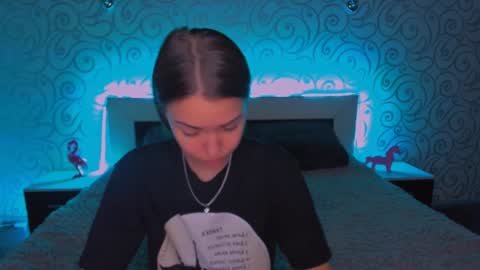 Snapshot of alexabarkley chatting on 12-09-24, 06:34 angel online show from 12-09-24, 06:34