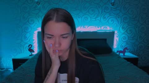 Snapshot of alexabarkley chatting on 12-20-24, 06:19 angel online show from 12-20-24, 06:19