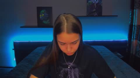 Snapshot of alexabarkley chatting on 01-15-25, 03:11 angel online show from 01-15-25, 03:11