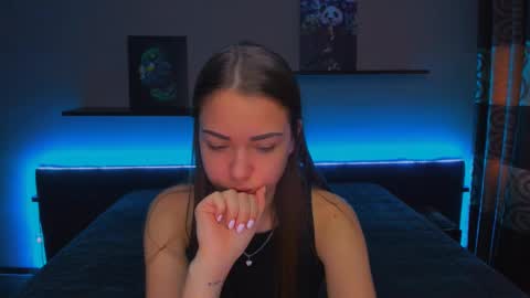 Snapshot of alexabarkley chatting on 02-12-25, 03:18 angel online show from 02-12-25, 03:18