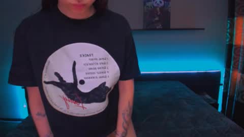 Snapshot of alexabarkley chatting on 02-14-25, 06:12 angel online show from 02-14-25, 06:12