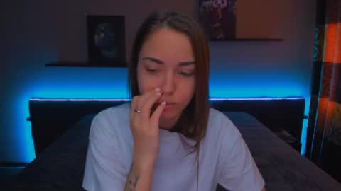 Snapshot of alexabarkley chatting on 02-19-25, 03:28 angel online show from 02-19-25, 03:28