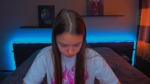 Snapshot of alexabarkley chatting on 02-20-25, 03:12 angel online show from 02-20-25, 03:12