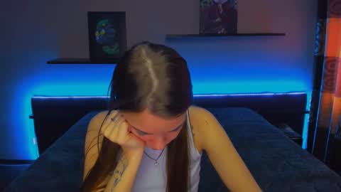 Snapshot of alexabarkley chatting on 03-06-25, 06:30 angel online show from 03-06-25, 06:30